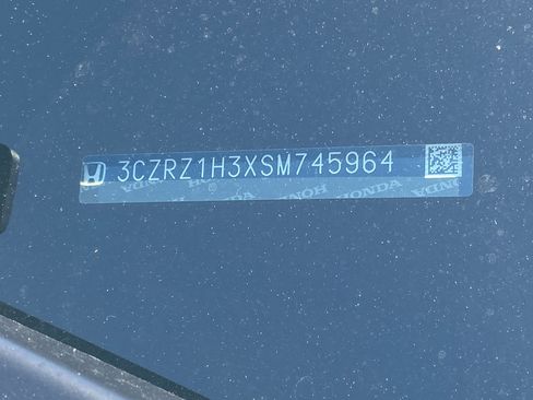 Certified 2025 Honda HR-V LX image 6