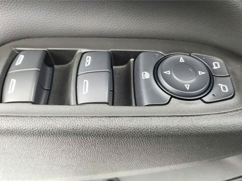 Used 2024 Chevrolet Equinox LT AWD/4WD image 11