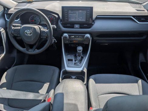 Used 2019 Toyota RAV4 LE FWD image 31