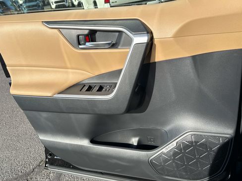New 2025 Toyota RAV4 XLE image 12