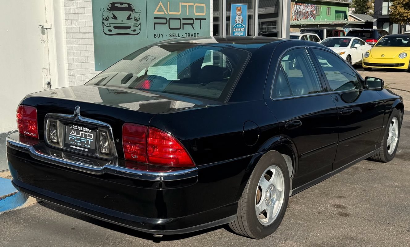 Used 2001 Lincoln LS RWD image 3