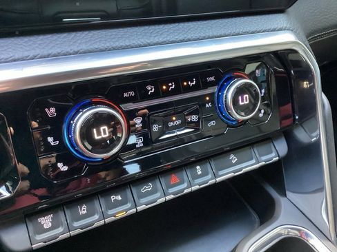 Used 2024 GMC Sierra 2500 Denali w/ Denali Reserve Package image 52