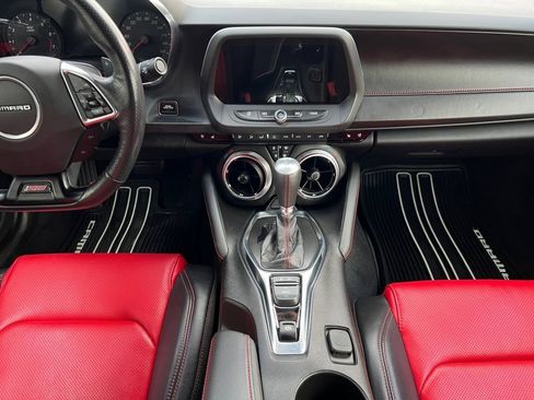 Used 2019 Chevrolet Camaro SS image 32
