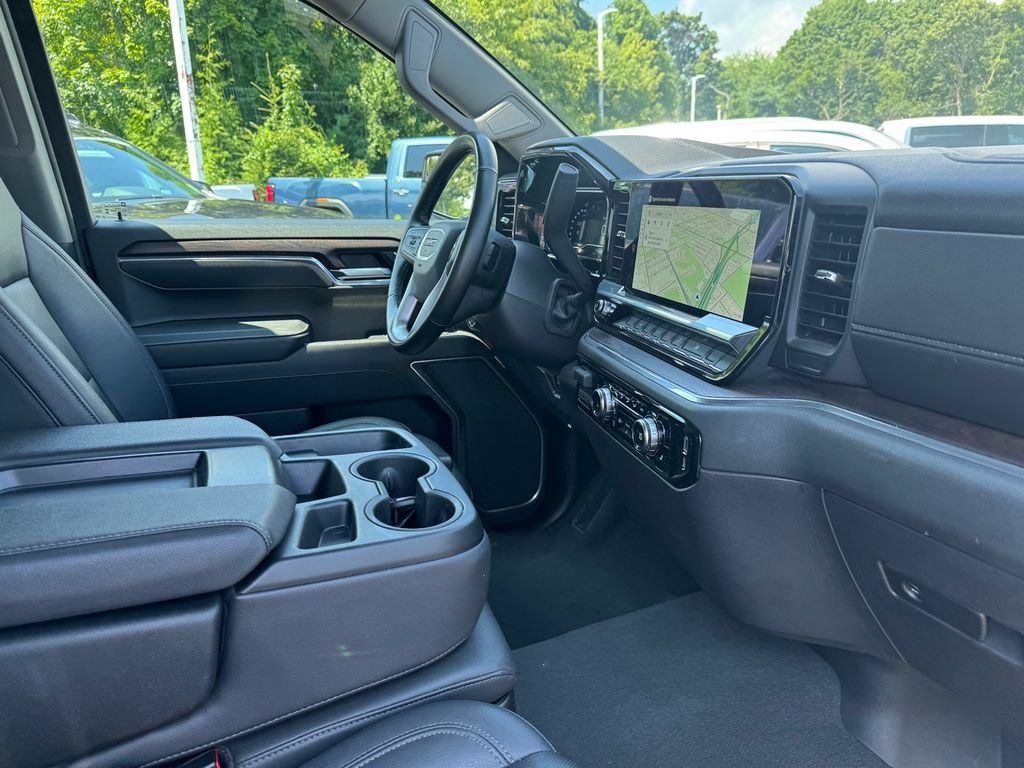 Used 2025 GMC Sierra 1500 SLT AWD/4WD image 25