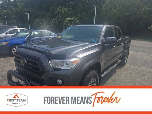 Used 2021 Toyota Tacoma SR AWD/4WD image 1