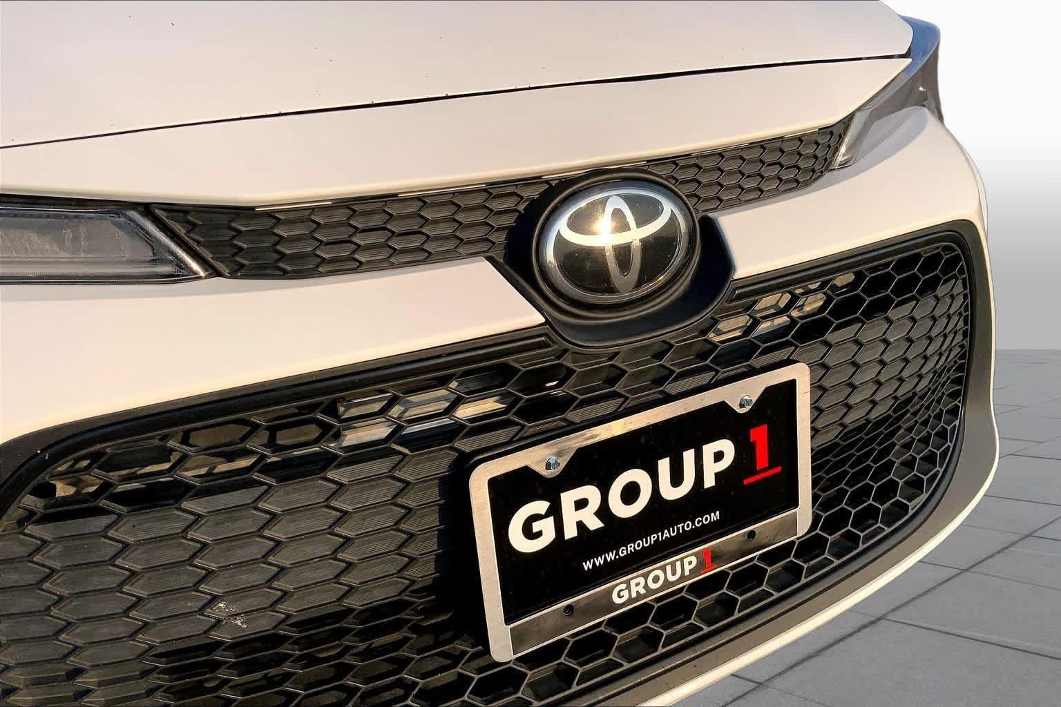 Used 2020 Toyota Corolla LE w/ LE Premium Package FWD image 29