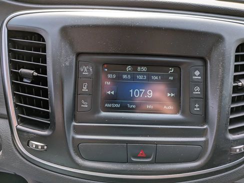Used 2016 Chrysler 200 Limited w/ Convenience Group FWD image 41