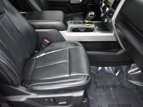 Used 2019 Ford F150 Lariat w/ Equipment Group 502A Luxury AWD/4WD image 30