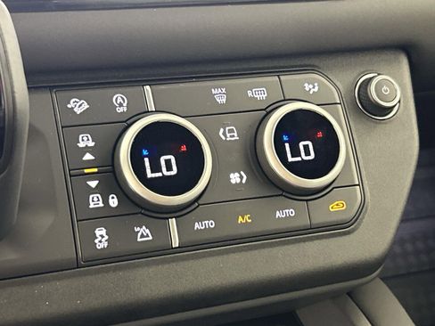 New 2025 Land Rover Defender 110 S image 15