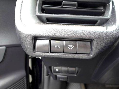 Used 2024 Toyota Prius LE FWD image 12