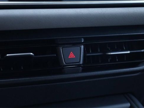 New 2025 Volkswagen Tiguan SE R-Line image 15