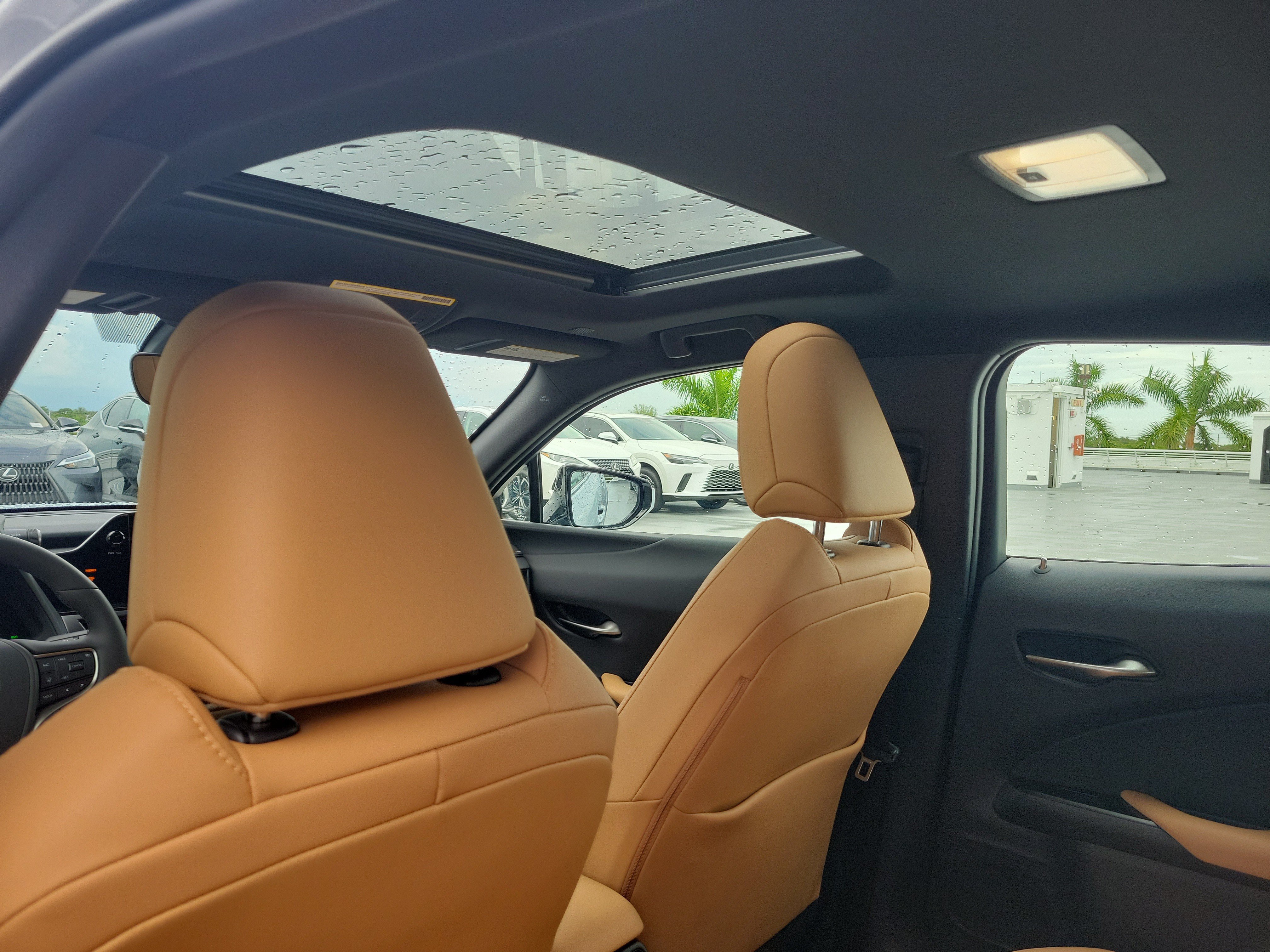 Used 2024 Lexus UX 250h FWD w/ Premium Package image 14