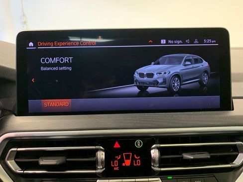 Used 2022 BMW X4 xDrive30i w/ M Sport Package 2 AWD/4WD image 37