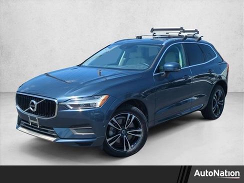 Used 2018 Volvo XC60 T6 Momentum w/ Vision Package image 1