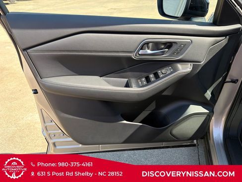 New 2026 Nissan Rogue Platinum w/ Platinum Premium Package AWD/4WD image 10