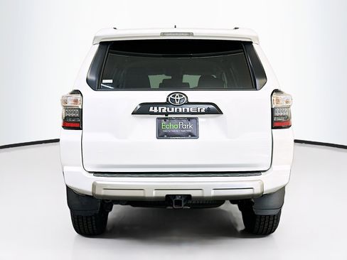 Used 2024 Toyota 4Runner TRD Off-Road image 7
