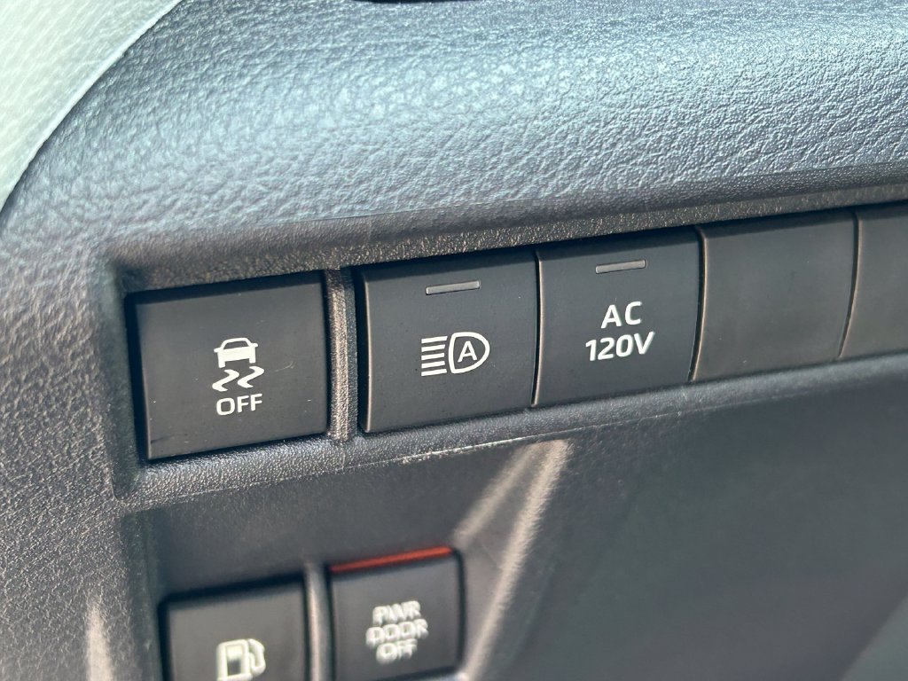 Certified 2026 Toyota Sienna XSE AWD/4WD image 31