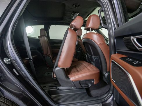 Used 2025 Kia Telluride SX Prestige AWD/4WD image 40