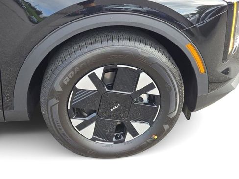 New 2026 Kia Sportage LX image 12