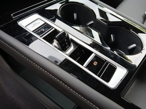 New 2025 Volkswagen Atlas SE image 22