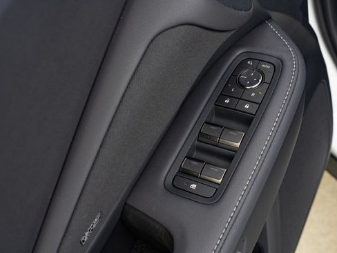New 2026 Lexus TX 500h AWD image 31