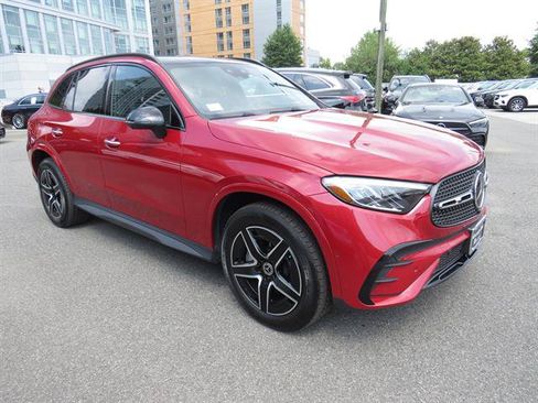 Used 2026 Mercedes-Benz GLC 350e 4MATIC image 5