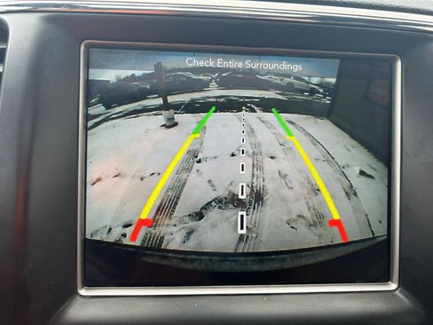 Used 2018 Jeep Grand Cherokee Altitude image 26