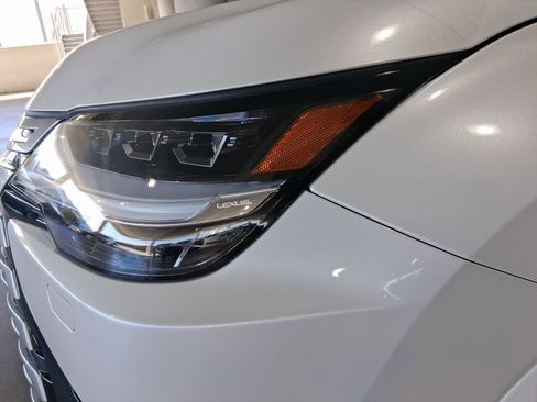 Used 2023 Lexus LX 600 4WD w/ Luxury Package image 8