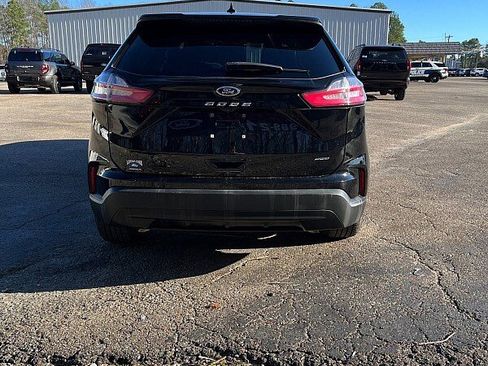 Used 2023 Ford Edge SE image 6