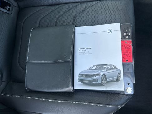 Used 2023 Volkswagen Jetta SEL FWD image 23