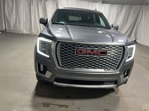 Used 2021 GMC Yukon Denali w/ Denali Premium Package image 2