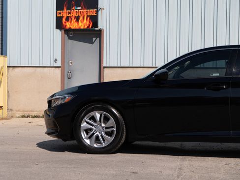 Used 2019 Honda Accord LX image 7