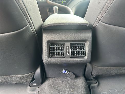 Used 2024 Toyota Camry XSE image 18