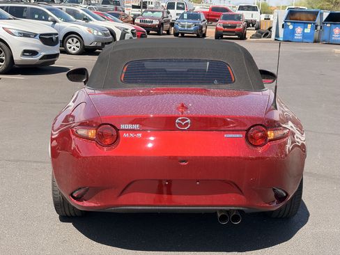 Used 2023 MAZDA MX-5 Miata Grand Touring RWD image 4