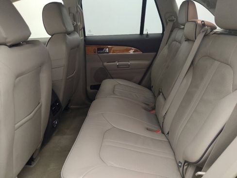 Used 2015 Lincoln MKX FWD w/ Equipment Group 102A image 18
