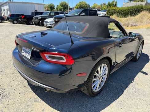 Used 2018 FIAT 124 Spider Lusso w/ Convenience Group RWD image 5