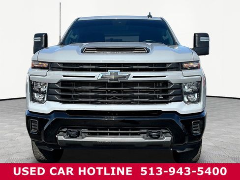 Used 2025 Chevrolet Silverado 2500 Custom w/ Custom Convenience Package AWD/4WD image 2