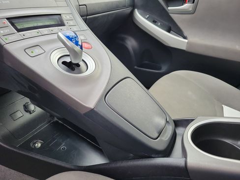 Used 2015 Toyota Prius Three image 29