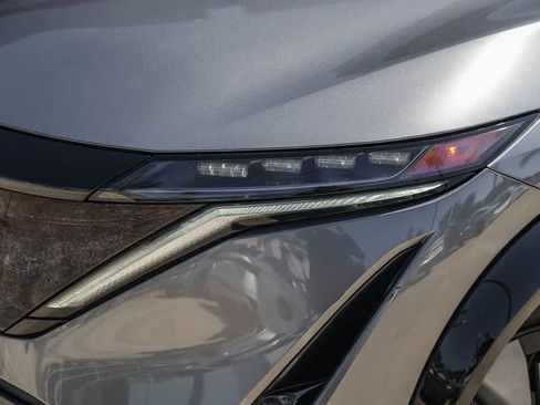 Used 2023 Nissan Ariya FWD image 2