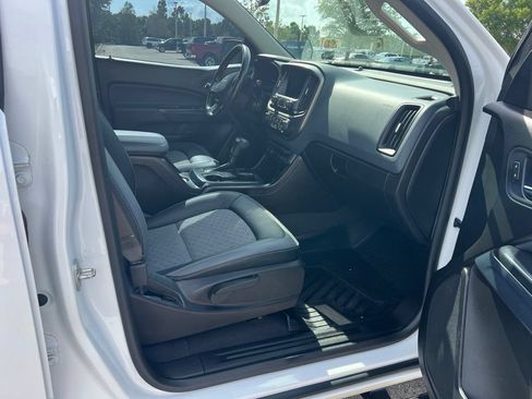 Used 2021 Chevrolet Colorado Z71 w/ Safety Package AWD/4WD image 12