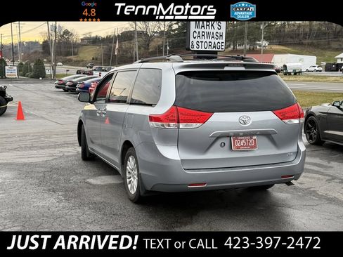 Used 2014 Toyota Sienna XLE image 7