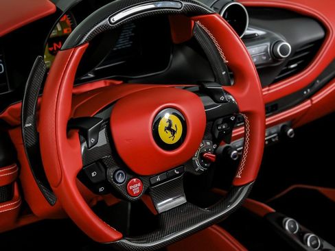 Used 2022 Ferrari F8 Tributo image 28