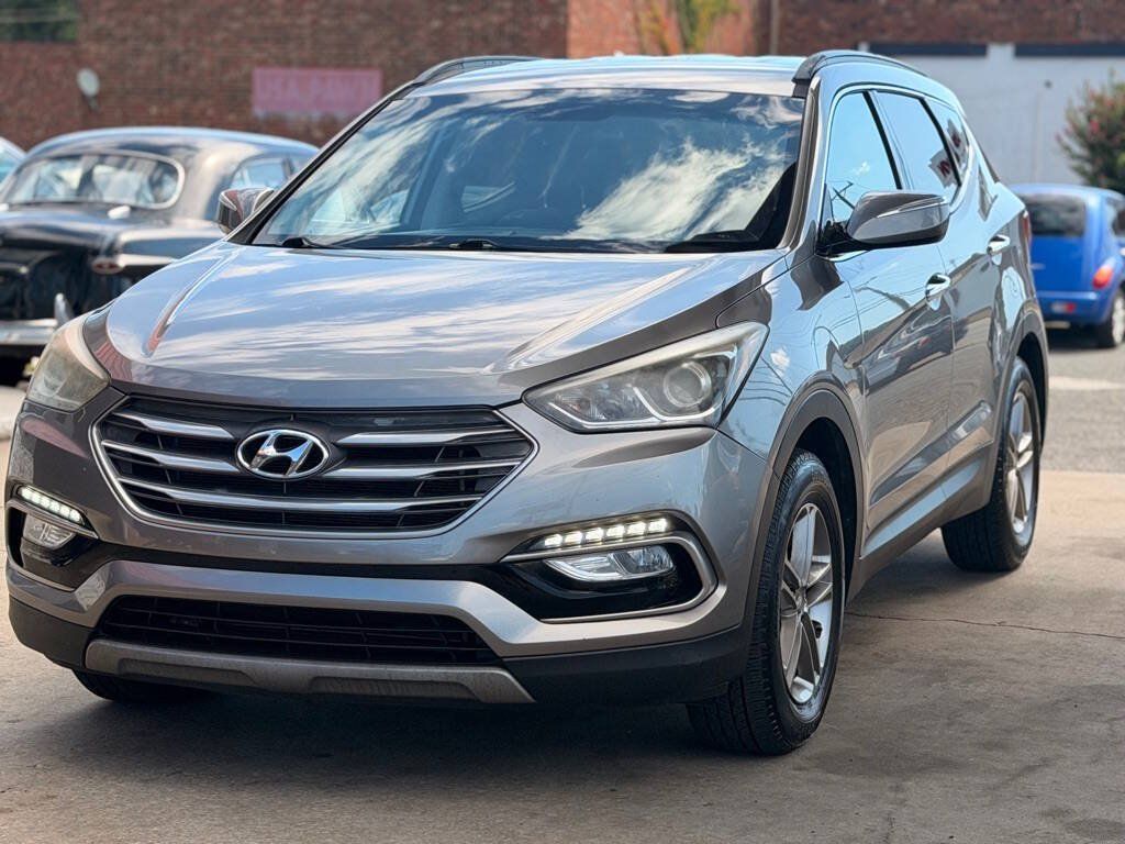 Used 2018 Hyundai Santa Fe Sport w/ 2.4L Value Package 02 FWD image 3