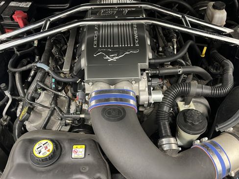 Used 2010 Ford Mustang GT RWD image 23