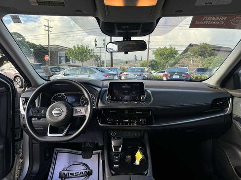 Certified 2022 Nissan Rogue SV image 7