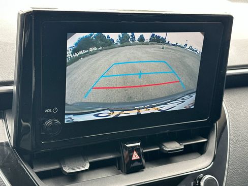 Used 2023 Toyota Corolla LE FWD image 17