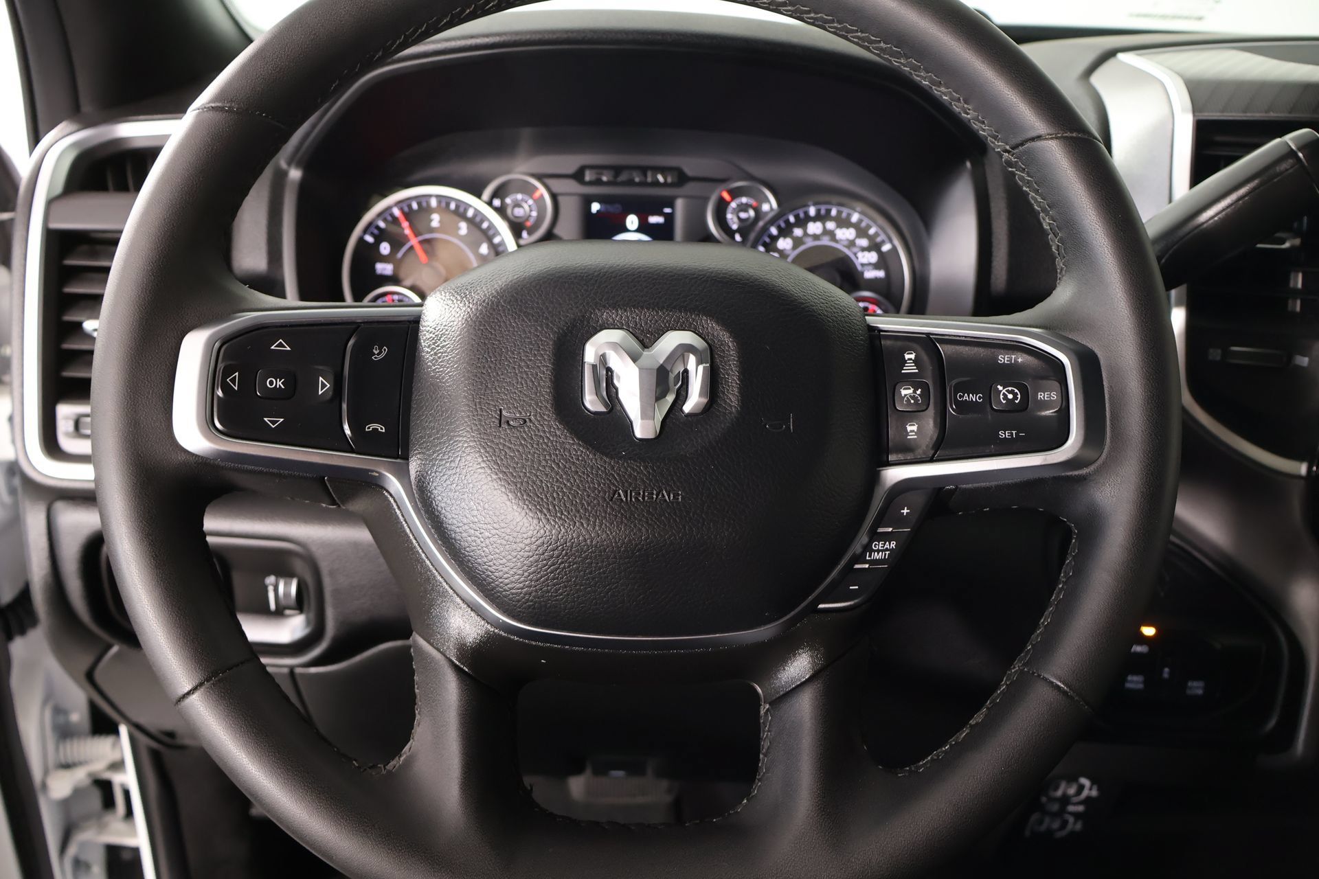 Used 2026 RAM 2500 Big Horn AWD/4WD image 3