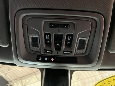 Used 2020 GMC Sierra 1500 Denali w/ Denali Premium Package image 32