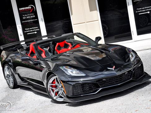 Used 2019 Chevrolet Corvette ZR1 RWD image 3