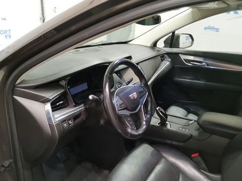 Used 2019 Cadillac XT5 Luxury image 17